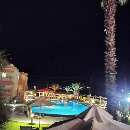Lejlighedshotel Ninos On The Roda (Corfu)