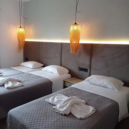 Lejlighedshotel Ninos On The Roda (Corfu)