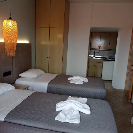 Lejlighedshotel Ninos On The Roda (Corfu)