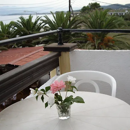 Lejlighedshotel Ninos On The Roda (Corfu)