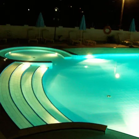 Lejlighedshotel Ninos On The Roda (Corfu)
