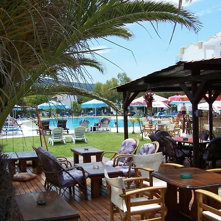 Lejlighedshotel Ninos On The