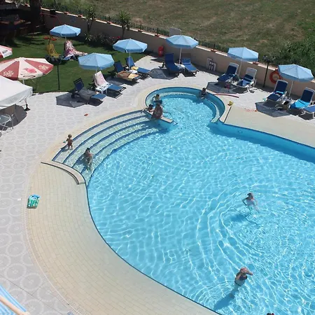 Lejlighedshotel Ninos On The Roda (Corfu)