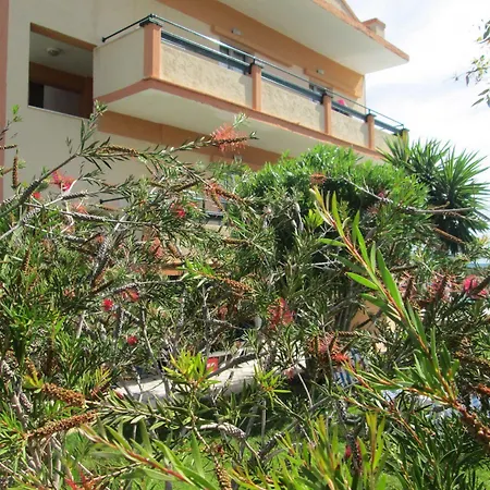 Lejlighedshotel Ninos On The Roda (Corfu)