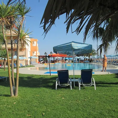 Ninos On The Lejlighedshotel Roda (Corfu)